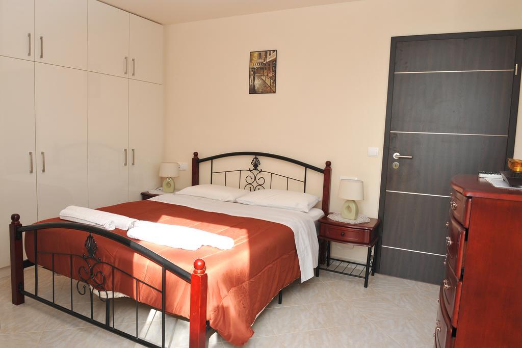 Villa Poulades Gouviá Rom bilde